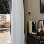 U-visionary Hotel