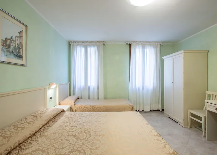 U-visionary Hotel 4*