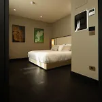 U-visionary Hotel