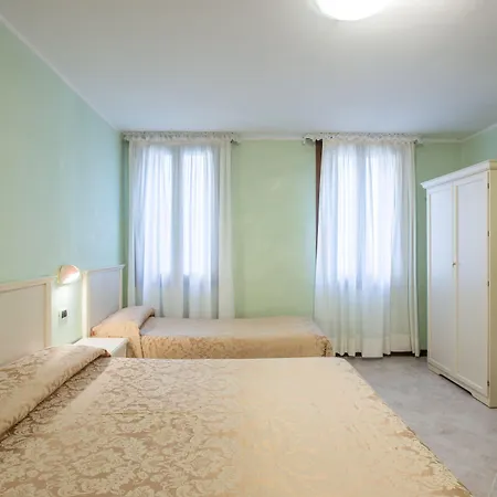 U-visionary Hotel 4*