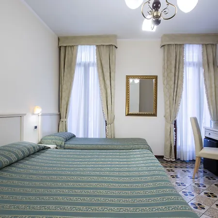 U-visionary Hotel 4*