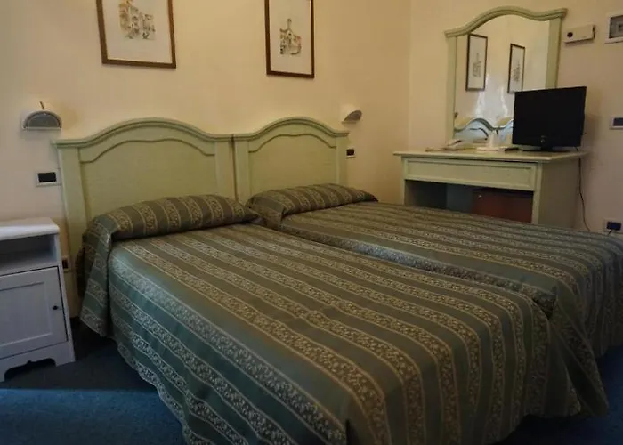 U-visionary Hotel 4*